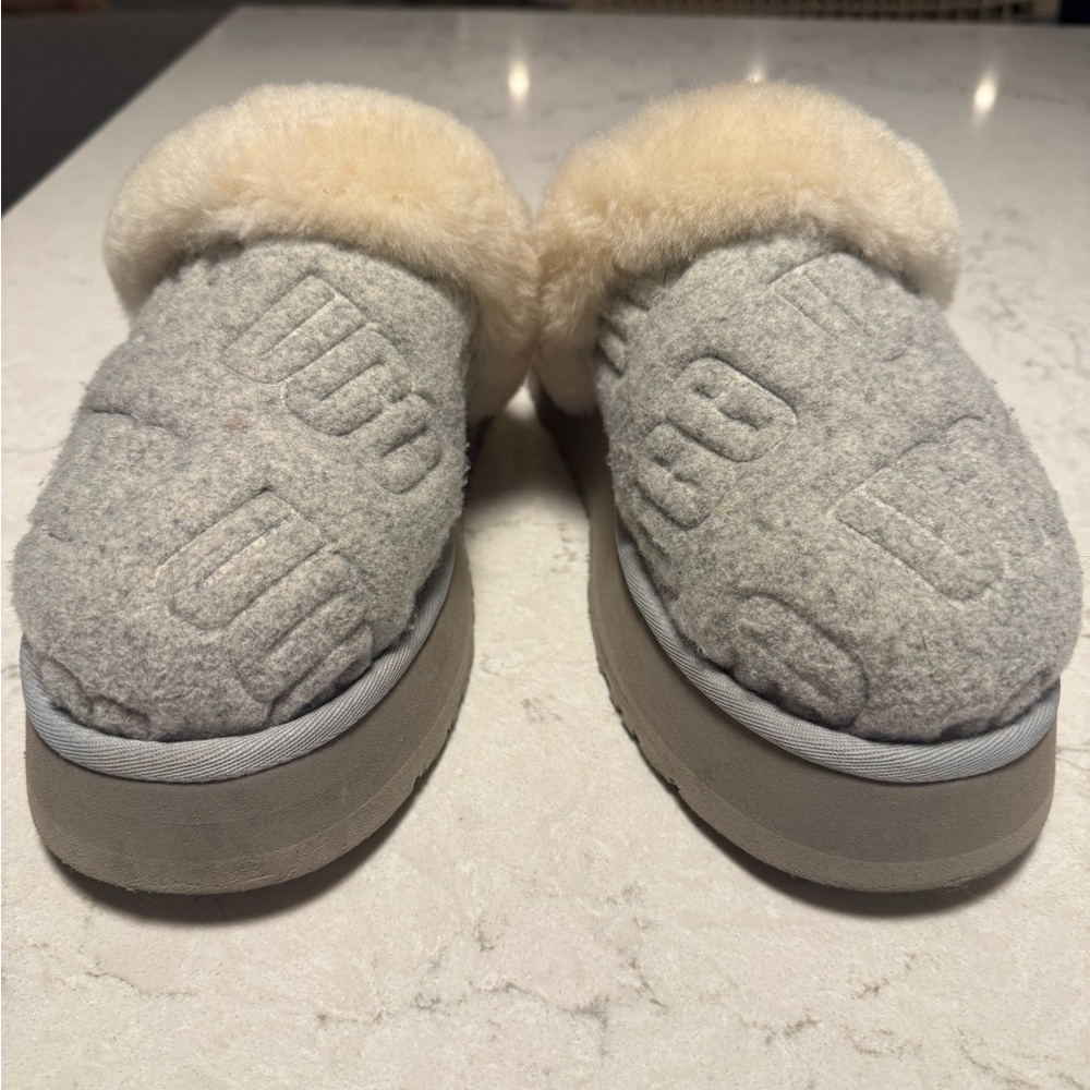 Ugg Disquette Felted Shearling Slipper size 9